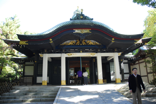 写真２は、王子神社の拝殿です。